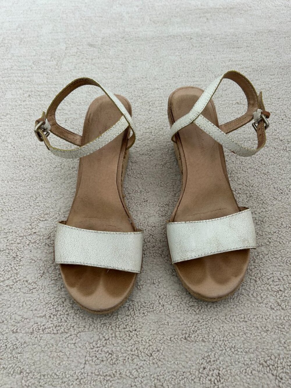 Tommy Bahama wedge sandals